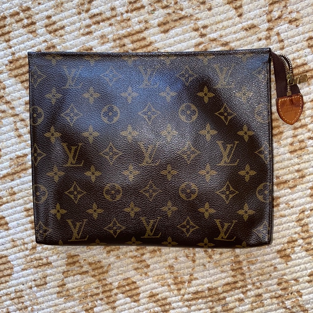 Louis Vuitton cosmetic bag clutch
